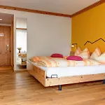 Hohe Promenade Hotel