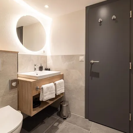 Hohe Promenade Hotel