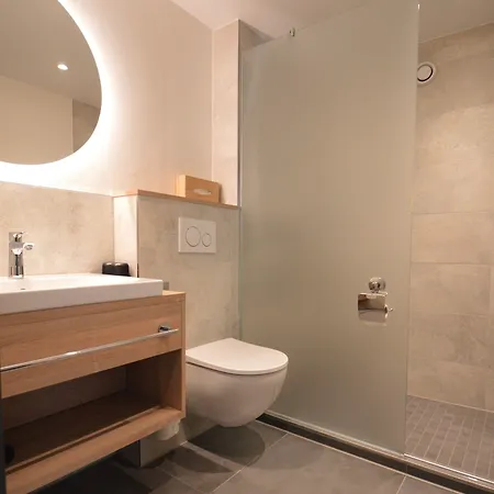 Hohe Promenade Hotel 3*