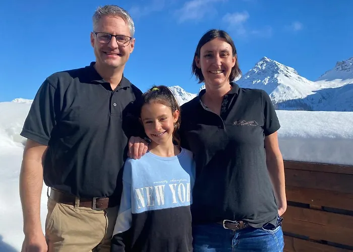 红和长廊酒店 3*