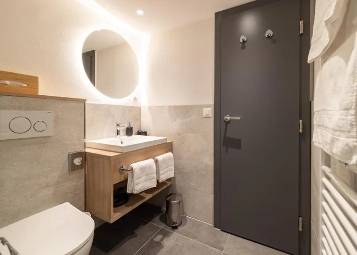 Hohe Promenade Hotel