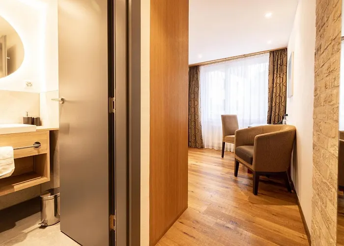 红和长廊酒店 3* 阿罗萨