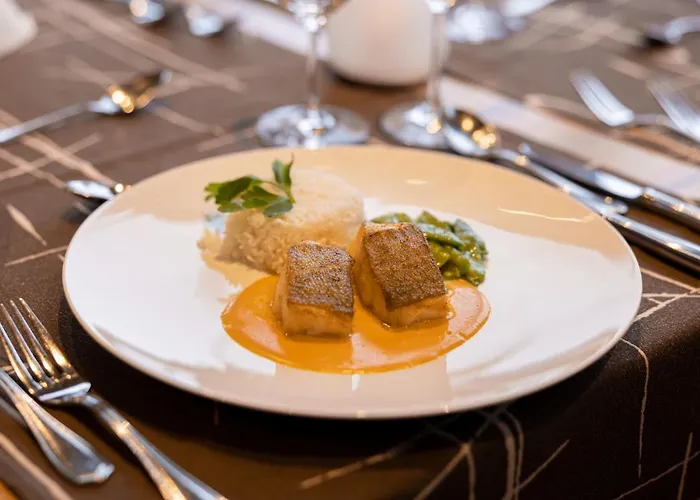 红和长廊酒店 3*