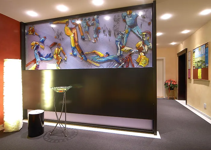 红和长廊酒店 3*