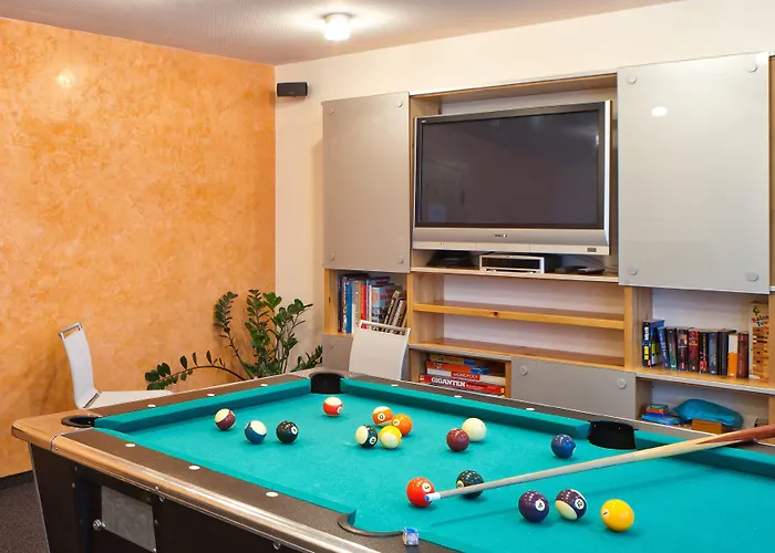 红和长廊酒店 阿罗萨