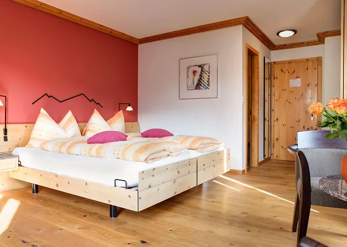 红和长廊酒店 3* 阿罗萨