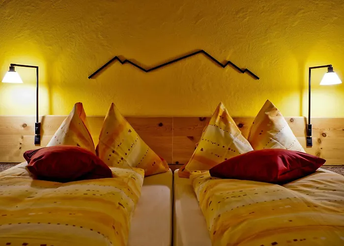 红和长廊酒店 3*